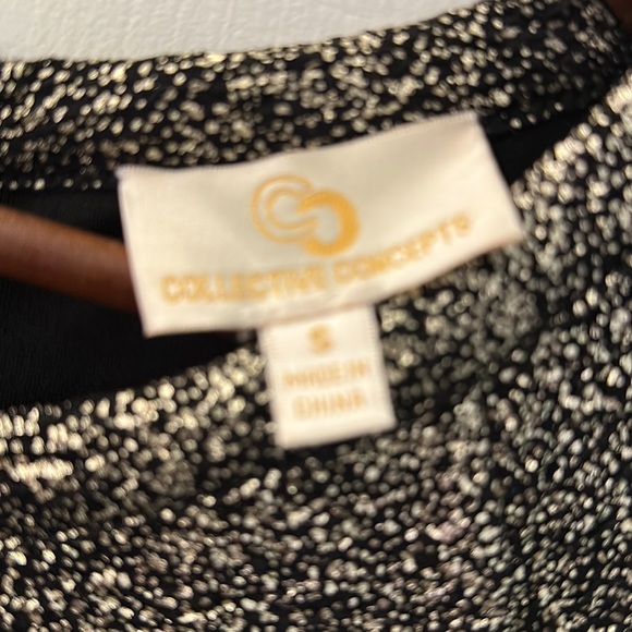 Stunning Party Dress in Black and Gold shimmer - Picture 2 of 4